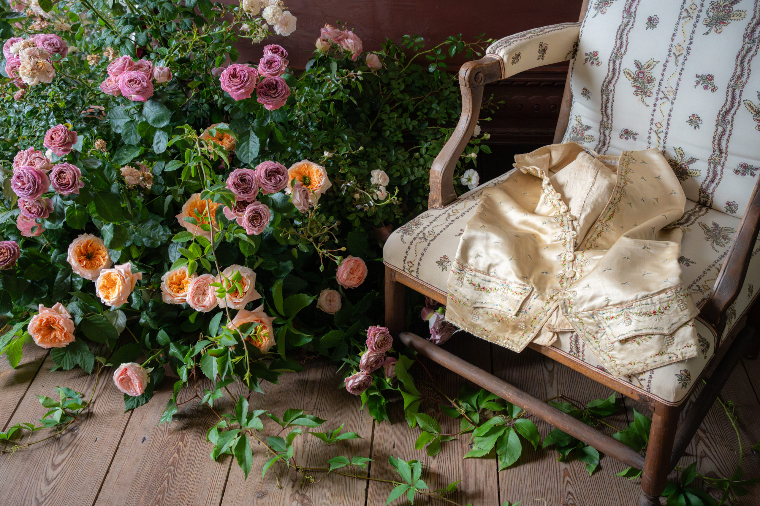 Sömmar och stjälkar – blomsterutställning av Johan Munter