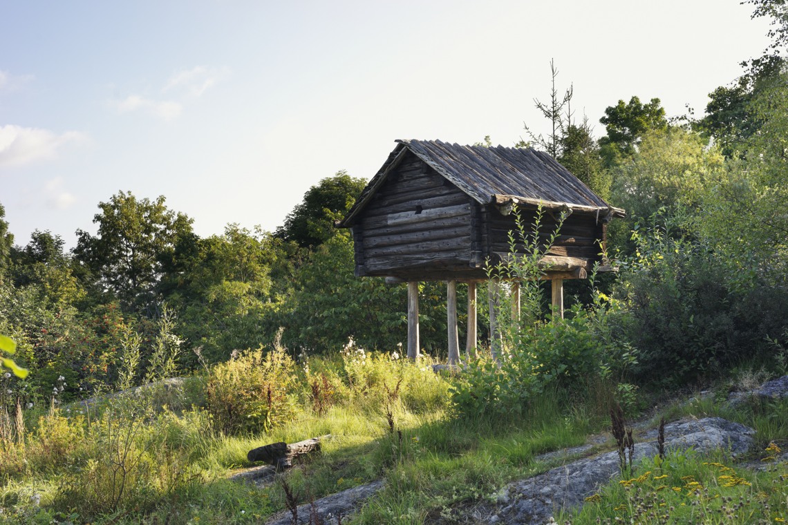 Samisk stolpbod, ájtte, p�� Skansen. Foto: Alex Hinchcliffe
