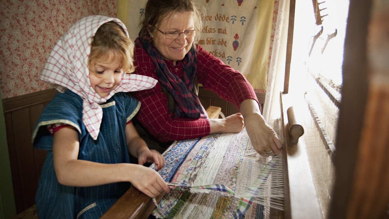 Hjälp till i Skånegården, Foto: Marie Andersson